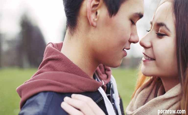 Why should using erotic sex gifs be any different? pornrow